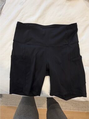 Lululemon Fast Free High-Waist Black Women’s Bike Shorts with side pockets